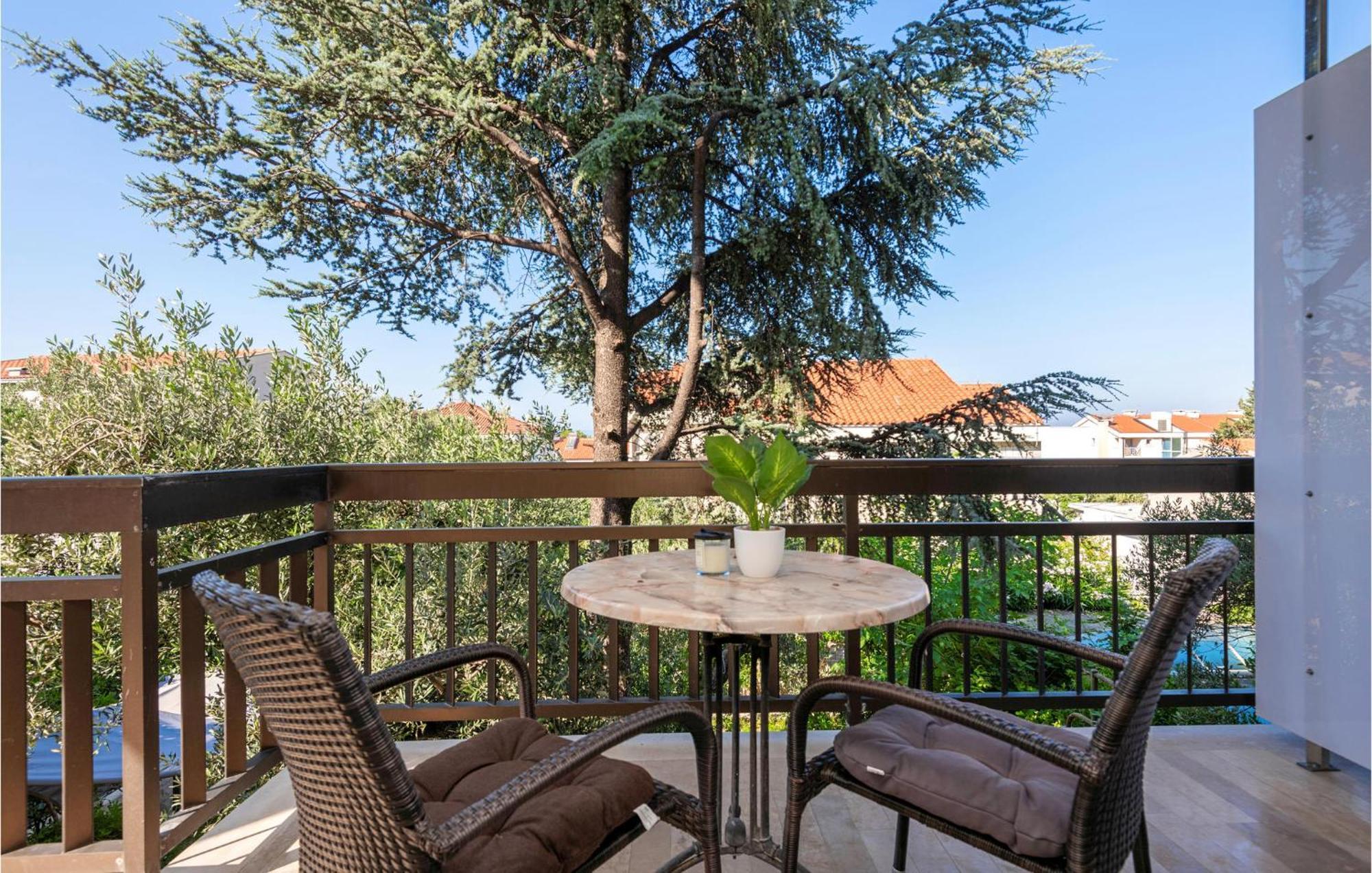 Awesome Apartment In Makarska With Wifi Exterior photo