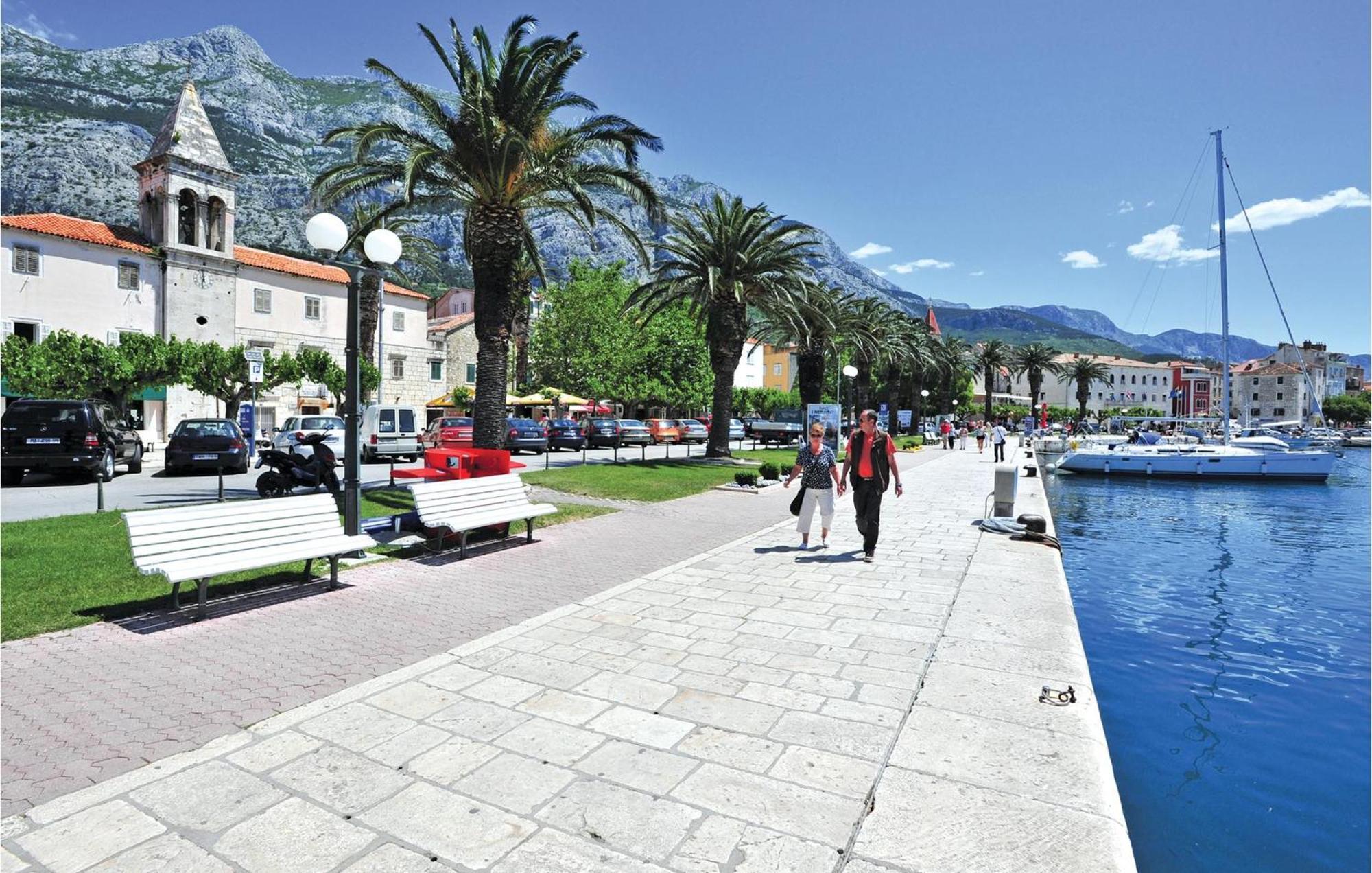 Awesome Apartment In Makarska With Wifi Exterior photo