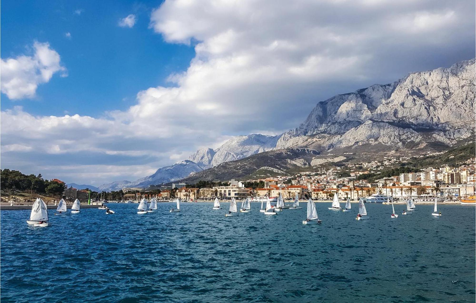 Awesome Apartment In Makarska With Wifi Exterior photo